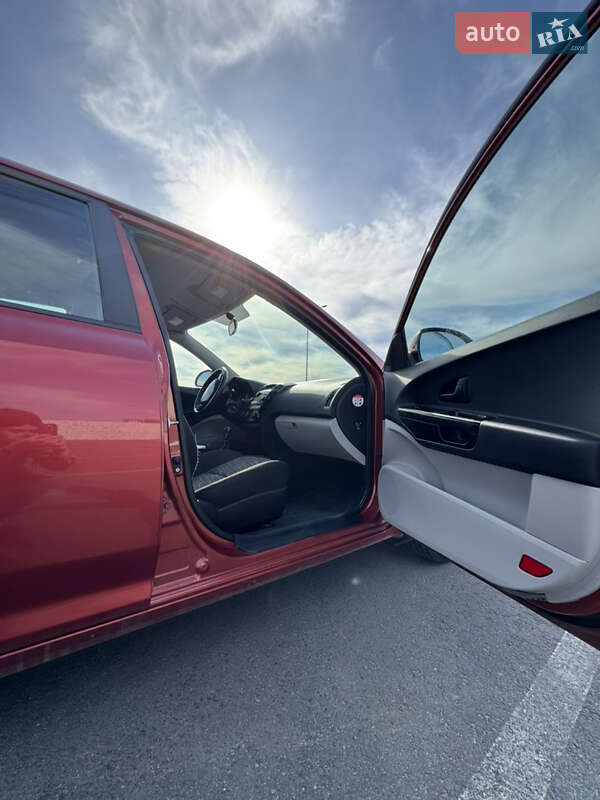 Хэтчбек Kia Ceed 2009 в Львове