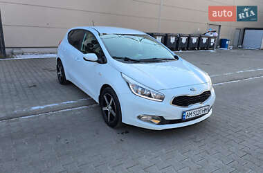 Хэтчбек Kia Ceed 2014 в Львове