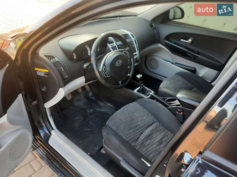 Универсал Kia Ceed 2008 в Первомайске