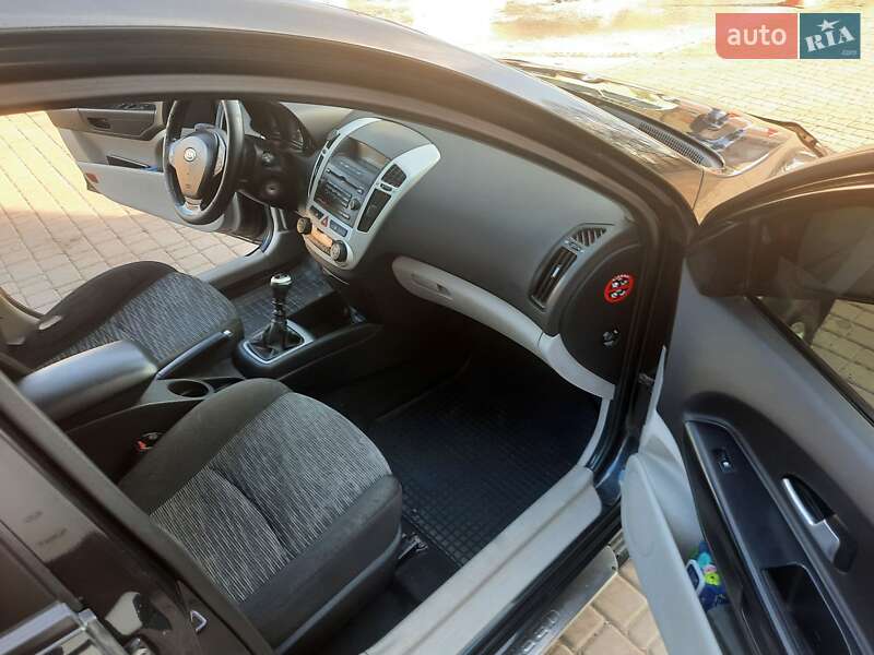 Универсал Kia Ceed 2008 в Первомайске