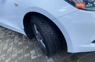 Хэтчбек Kia Ceed 2013 в 
