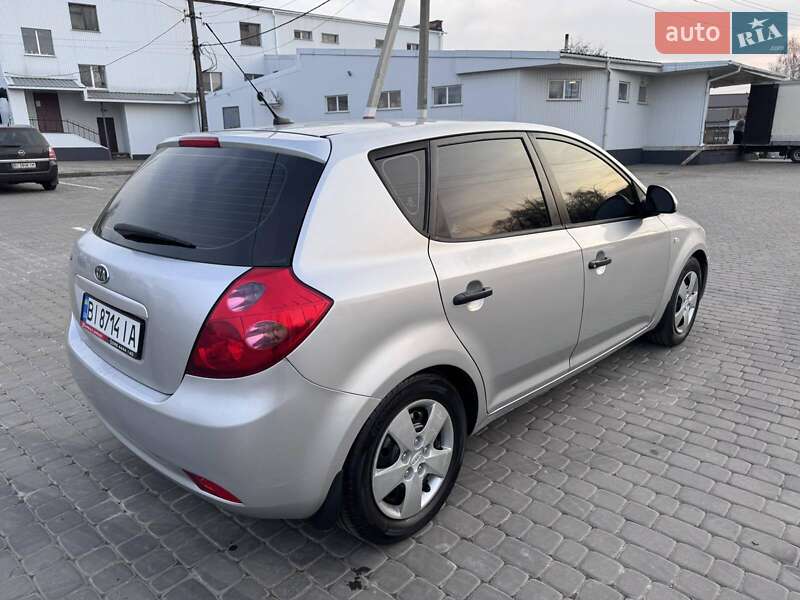 Хэтчбек Kia Ceed 2008 в Козельщине