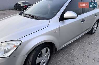 Хетчбек Kia Ceed 2008 в Козельщині