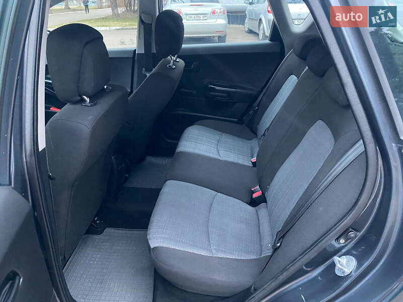 Хэтчбек Kia Ceed 2010 в Ровно