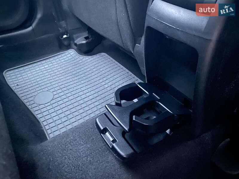 Хэтчбек Kia Ceed 2010 в Ровно