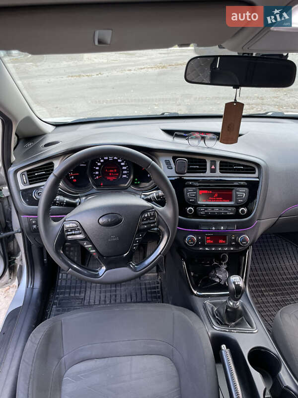 Хетчбек Kia Ceed 2014 в Запоріжжі