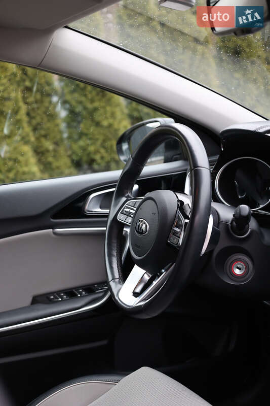Хэтчбек Kia Ceed 2019 в Львове