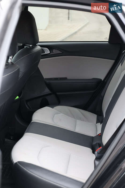 Хэтчбек Kia Ceed 2019 в Львове