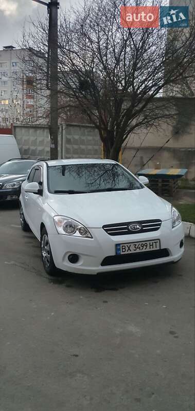 Хетчбек Kia Ceed 2009 в Хмельницькому фото 2 Хетчбек Kia Ceed 2009 в Хмельницькому