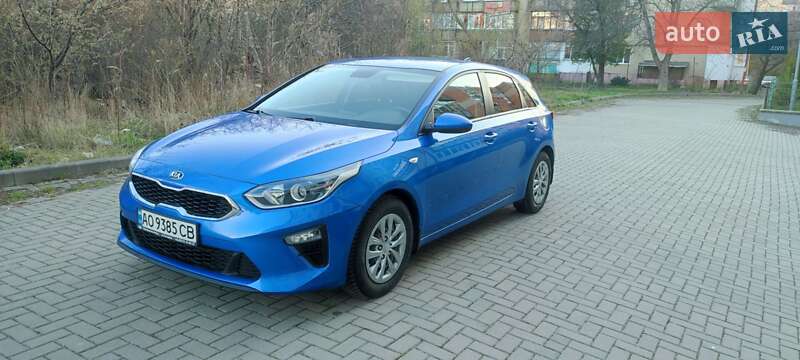 Хэтчбек Kia Ceed 2019 в Ужгороде