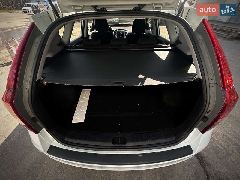 Универсал Kia Ceed 2011 в Сумах