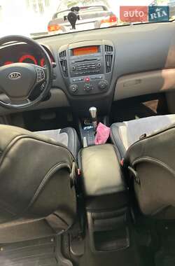 Хэтчбек Kia Ceed 2007 в 