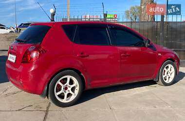Хетчбек Kia Ceed 2007 в 