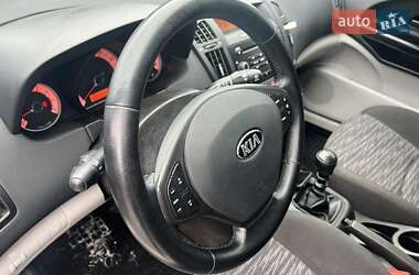 Хэтчбек Kia Ceed 2007 в 