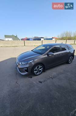 Хэтчбек Kia Ceed 2019 в 