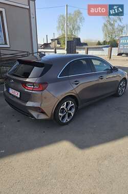 Хэтчбек Kia Ceed 2019 в 