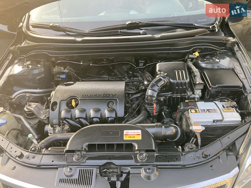 Хэтчбек Kia Ceed 2011 в Харькове