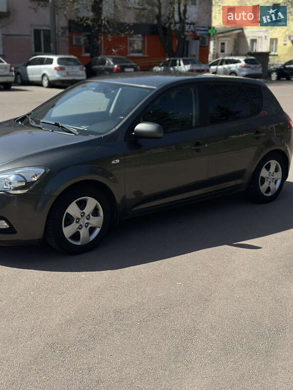 Kia Ceed 2011
