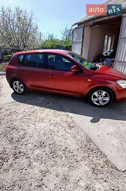 Хэтчбек Kia Ceed 2007 в 