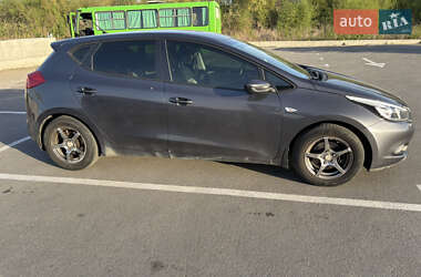 Хэтчбек Kia Ceed 2015 в 