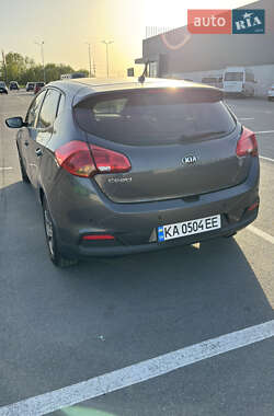Хэтчбек Kia Ceed 2015 в 