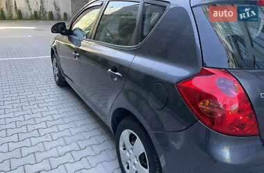 Хэтчбек Kia Ceed 2007 в 