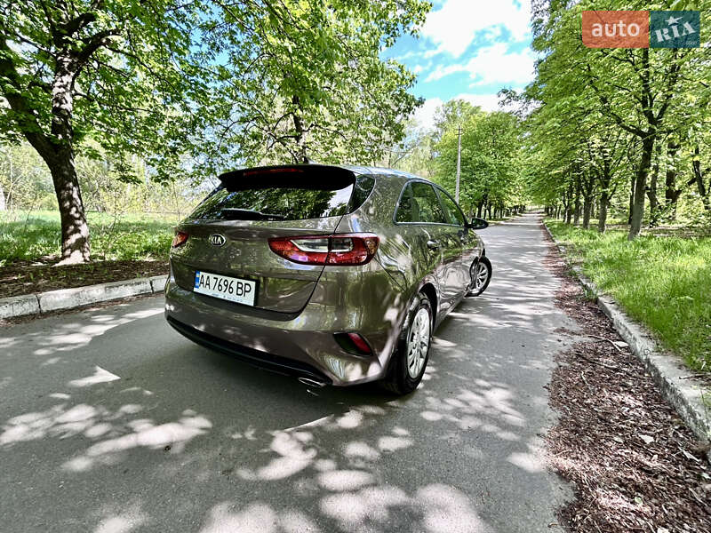 Хэтчбек Kia Ceed 2019 в Киеве
