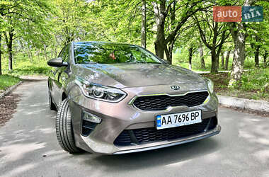 Хэтчбек Kia Ceed 2019 в Киеве