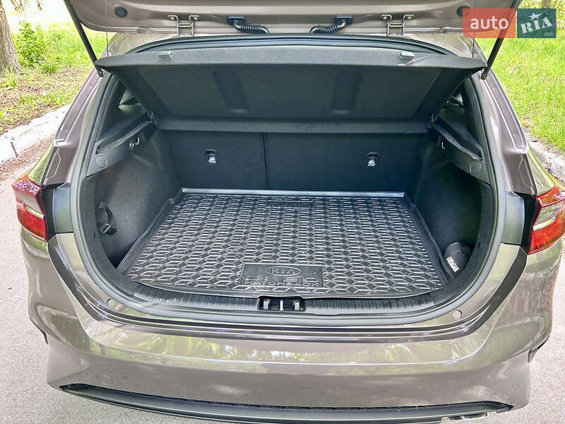 Хэтчбек Kia Ceed 2019 в Киеве