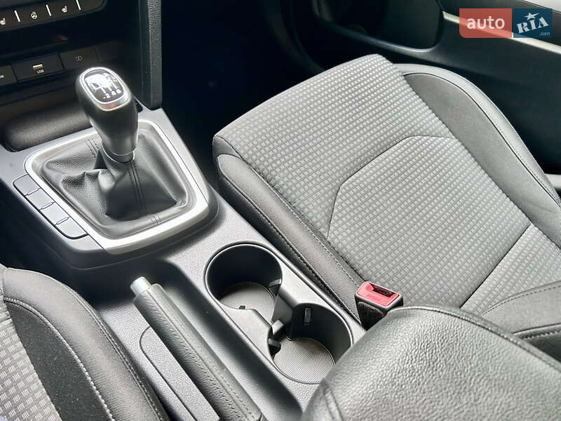 Хэтчбек Kia Ceed 2019 в Киеве