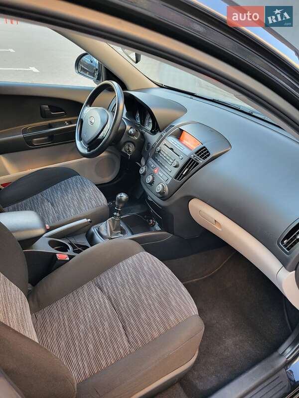 Универсал Kia Ceed 2009 в Одессе