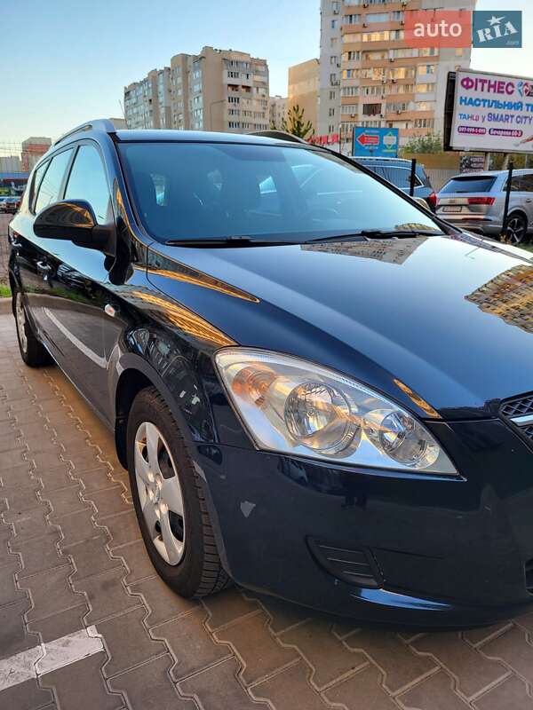 Универсал Kia Ceed 2009 в Одессе
