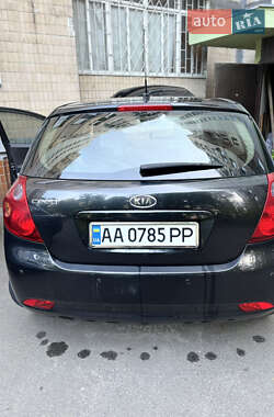 Хэтчбек Kia Ceed 2007 в 
