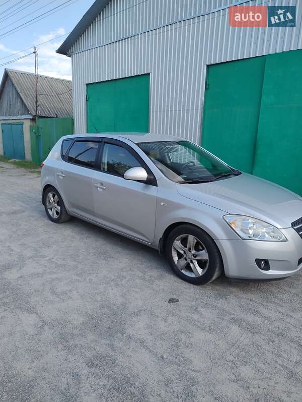 Хетчбек Kia Ceed 2008 в Пісківці