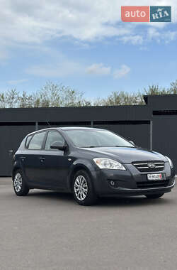 Хэтчбек Kia Ceed 2007 в Ровно