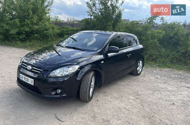Хетчбек Kia Ceed 2010 в 