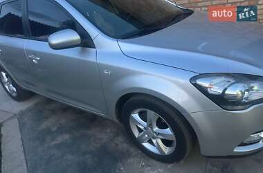 Универсал Kia Ceed 2011 в Кропивницком