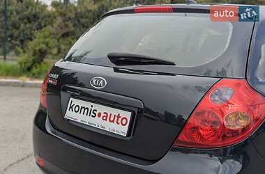 Хетчбек Kia Ceed 2008 в 