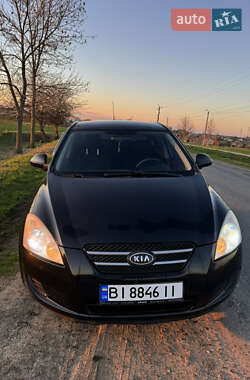 Хетчбек Kia Ceed 2008 в 