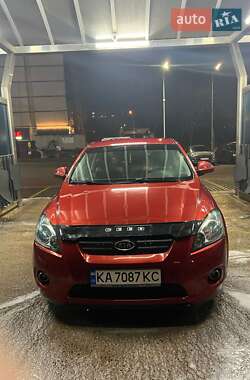 Хэтчбек Kia Ceed 2008 в 