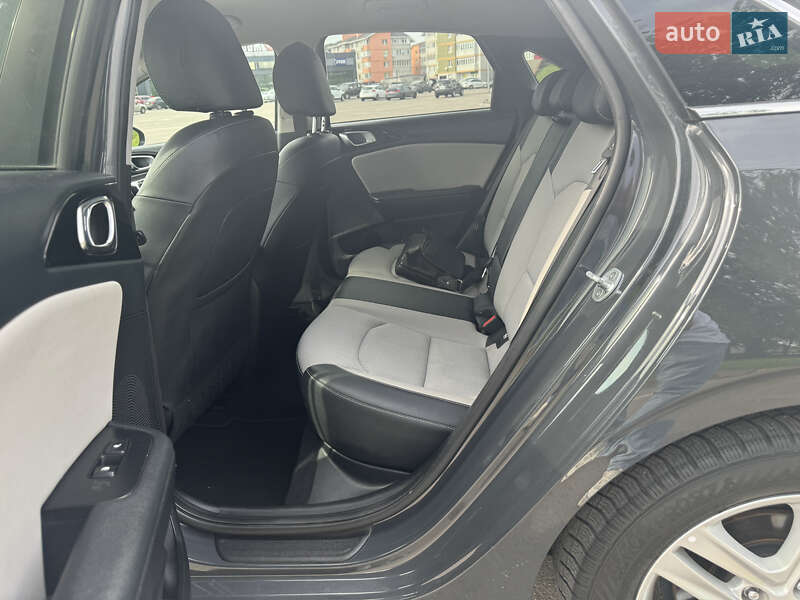 Хетчбек Kia Ceed 2018 в Києві