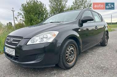 Хэтчбек Kia Ceed 2008 в Киеве