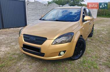 Хэтчбек Kia Ceed 2008 в Киеве