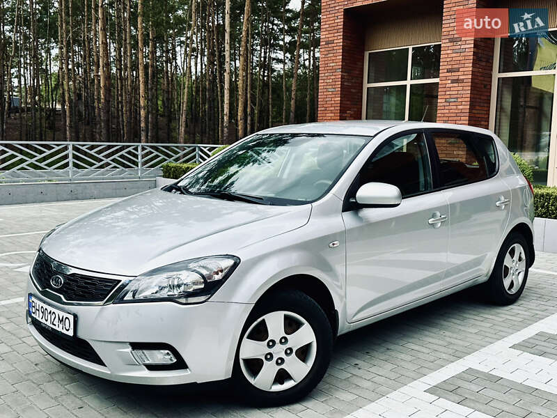 Хетчбек Kia Ceed 2011 в Ірпені