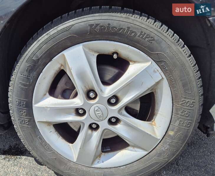 Хэтчбек Kia Ceed 2008 в Киеве