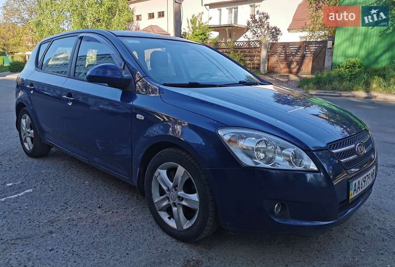 Хетчбек Kia Ceed 2008 в Києві