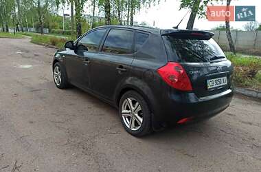 Хетчбек Kia Ceed 2008 в 