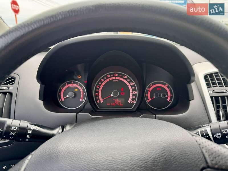 Хэтчбек Kia Ceed 2011 в Мукачево
