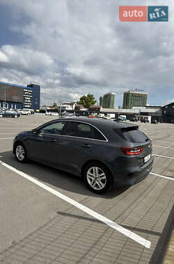 Хэтчбек Kia Ceed 2019 в 