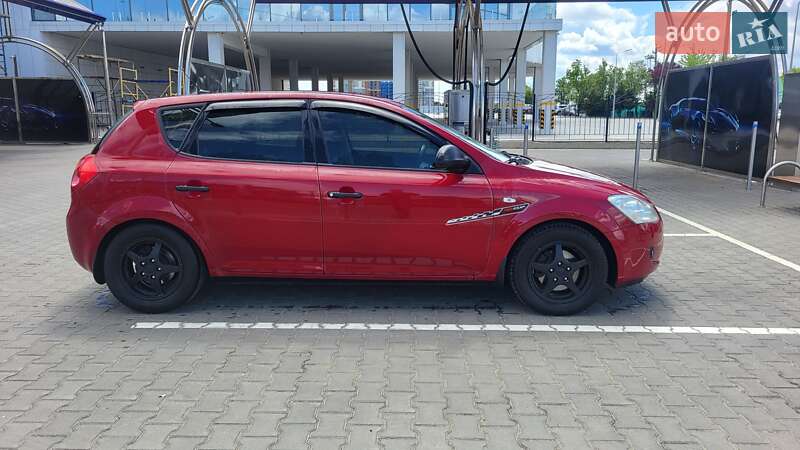 Хэтчбек Kia Ceed 2007 в Одессе